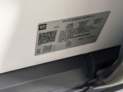 Certified 2023 GMC Yukon XL SLE w/ Gmc Pro Safety Plus Package image 38