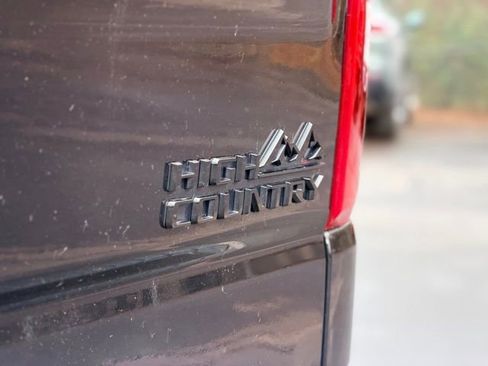 Used 2022 Chevrolet Silverado 1500 High Country w/ LPO, Dark Essentials Package image 29