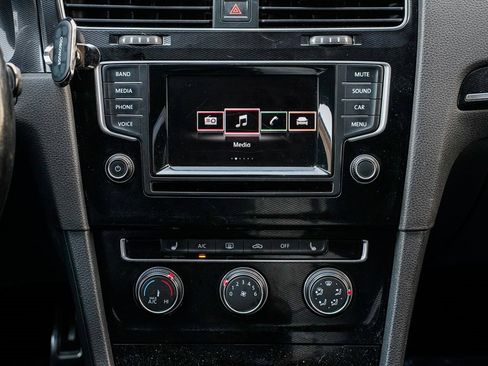 Used 2015 Volkswagen GTI SE w/ Lighting Package (SEL) image 11