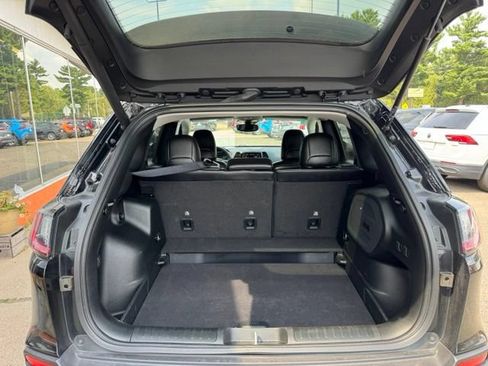Used 2022 Jeep Cherokee Limited AWD/4WD image 24