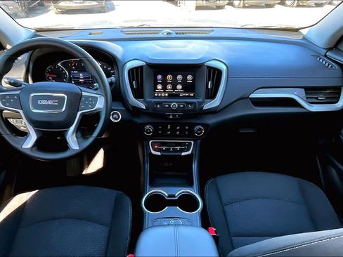 Used 2024 GMC Terrain SLE image 15