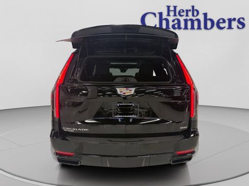 Used 2023 Cadillac Escalade ESV Sport w/ Touring Package image 7