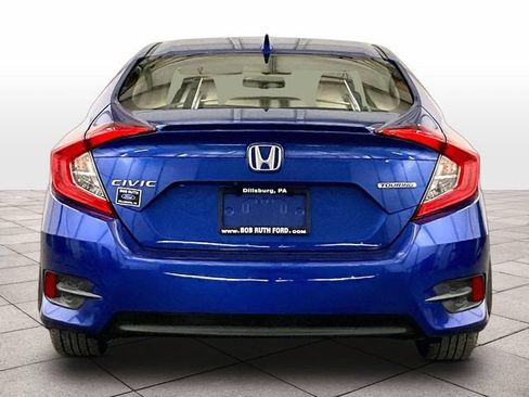 Used 2018 Honda Civic Touring image 5