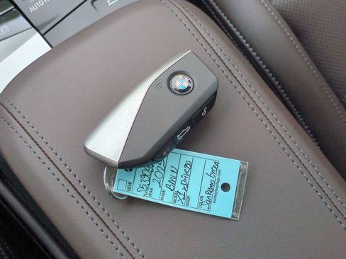 Used 2025 BMW X1 xDrive28i w/ Technology Package image 37