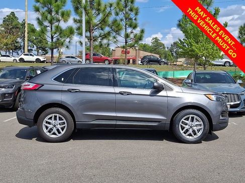 Used 2024 Ford Edge SEL AWD/4WD image 9