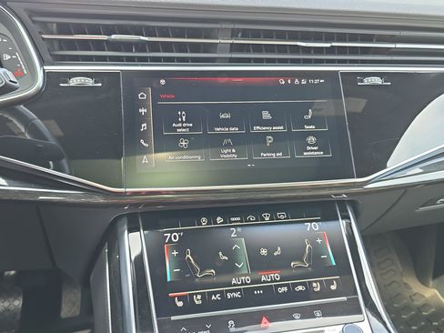 Used 2021 Audi Q7 3.0T Prestige w/ Prestige Package AWD/4WD image 21