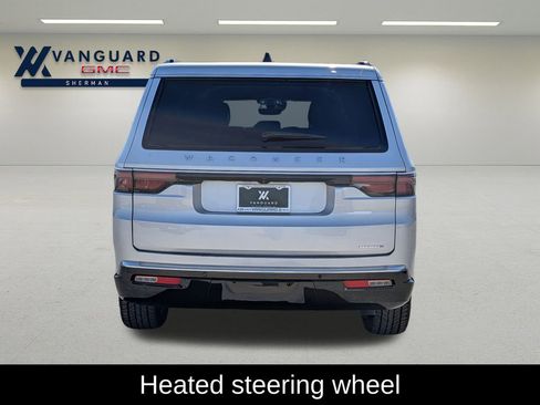 Used 2024 Jeep Wagoneer L Series II image 6