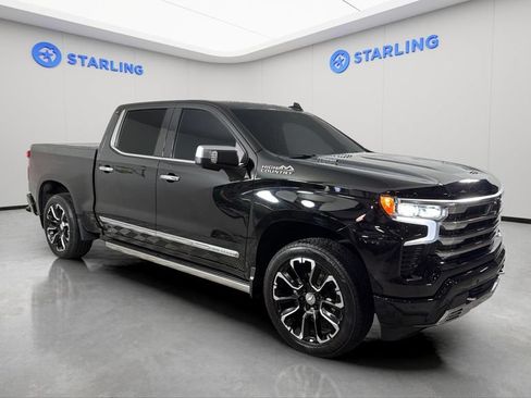 Certified 2025 Chevrolet Silverado 1500 High Country AWD/4WD image 13