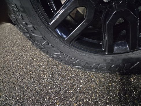 Used 2024 GMC Sierra 1500 Elevation image 15