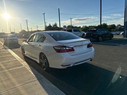 Used 2016 Honda Accord Sport image 5