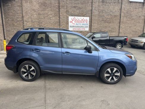 Used 2017 Subaru Forester 2.5i w/ Alloy Wheel Package AWD/4WD image 2