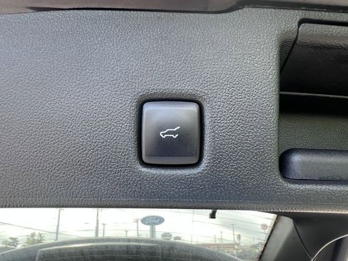 Used 2022 Ford Escape Titanium AWD/4WD image 16