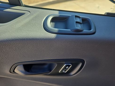 Used 2023 Ford Transit 350 XLT image 29