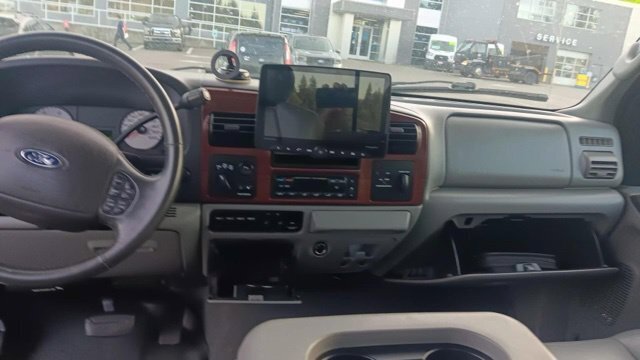 Used 2005 Ford F350 4x4 SuperCab Super Duty image 7