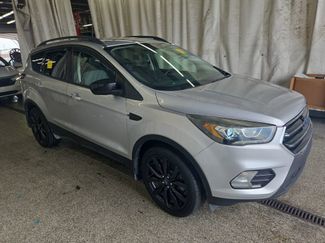 Used 2019 Ford Escape SE FWD video 2