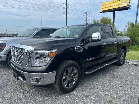 Used 2017 Nissan Titan SL w/ Chrome Package AWD/4WD image 1