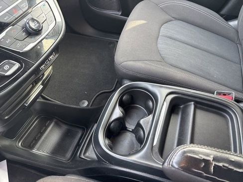 Used 2022 Chrysler Pacifica Touring image 27