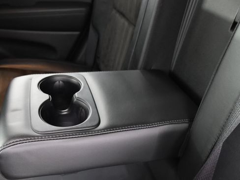 Used 2020 Jeep Grand Cherokee Altitude AWD/4WD image 37