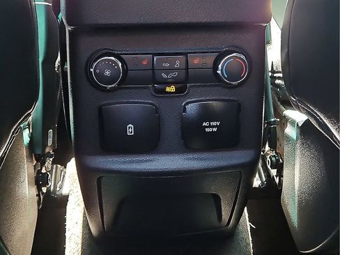 Used 2018 Ford Explorer Platinum AWD/4WD image 14