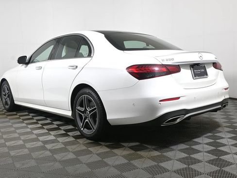 Used 2022 Mercedes-Benz E 350 4MATIC Sedan image 5