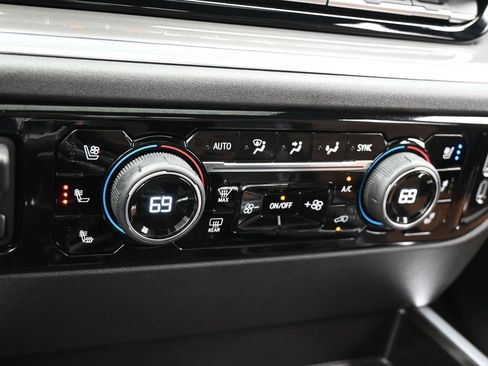 Used 2025 Chevrolet Silverado 1500 High Country w/ Technology Package image 26