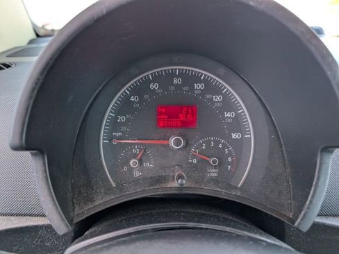 Used 2007 Volkswagen Beetle Convertible w/ Package 1 FWD image 9