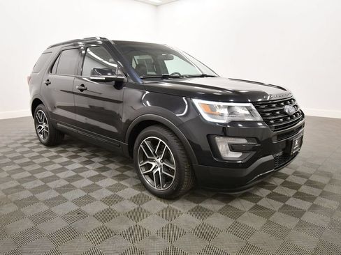 Used 2016 Ford Explorer Sport w/ Equipment Group 401A AWD/4WD image 10