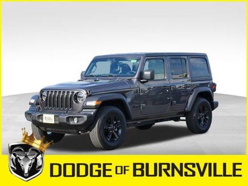 Used 2022 Jeep Wrangler Unlimited Sport image 3