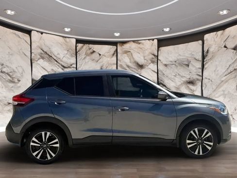 Used 2020 Nissan Kicks SV FWD image 8