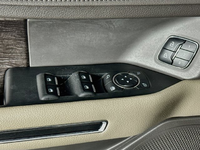 Used 2019 Ford Expedition Limited w/ Equipment Group 301A AWD/4WD image 21