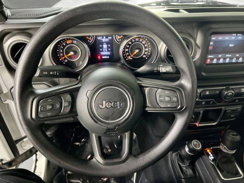 Used 2023 Jeep Wrangler Sport image 11