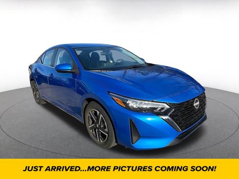Used 2025 Nissan Sentra SV image 1