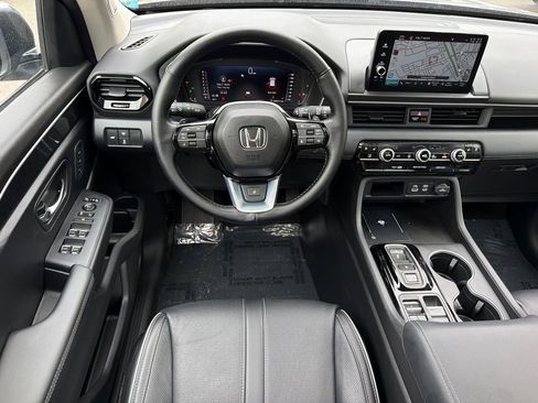 Used 2024 Honda Pilot Elite image 22