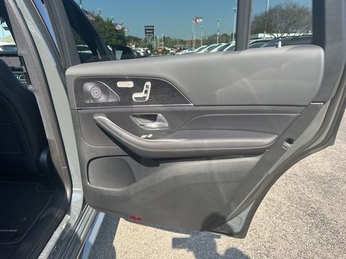 New 2026 Mercedes-Benz GLS 450 4MATIC image 32