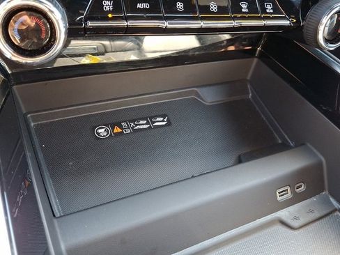 Used 2025 Chevrolet Tahoe LT AWD/4WD image 22