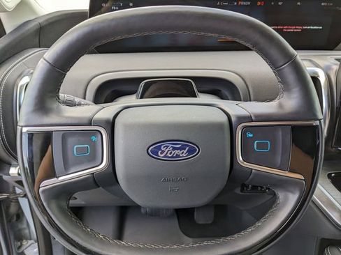Used 2025 Ford Expedition Platinum AWD/4WD image 35