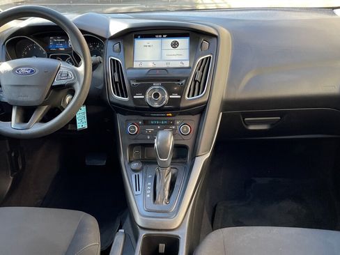 Used 2018 Ford Focus SEL FWD image 10