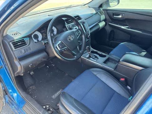 Used 2016 Toyota Camry SE image 9
