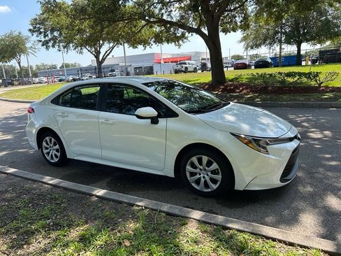 Used 2024 Toyota Corolla LE FWD image 8