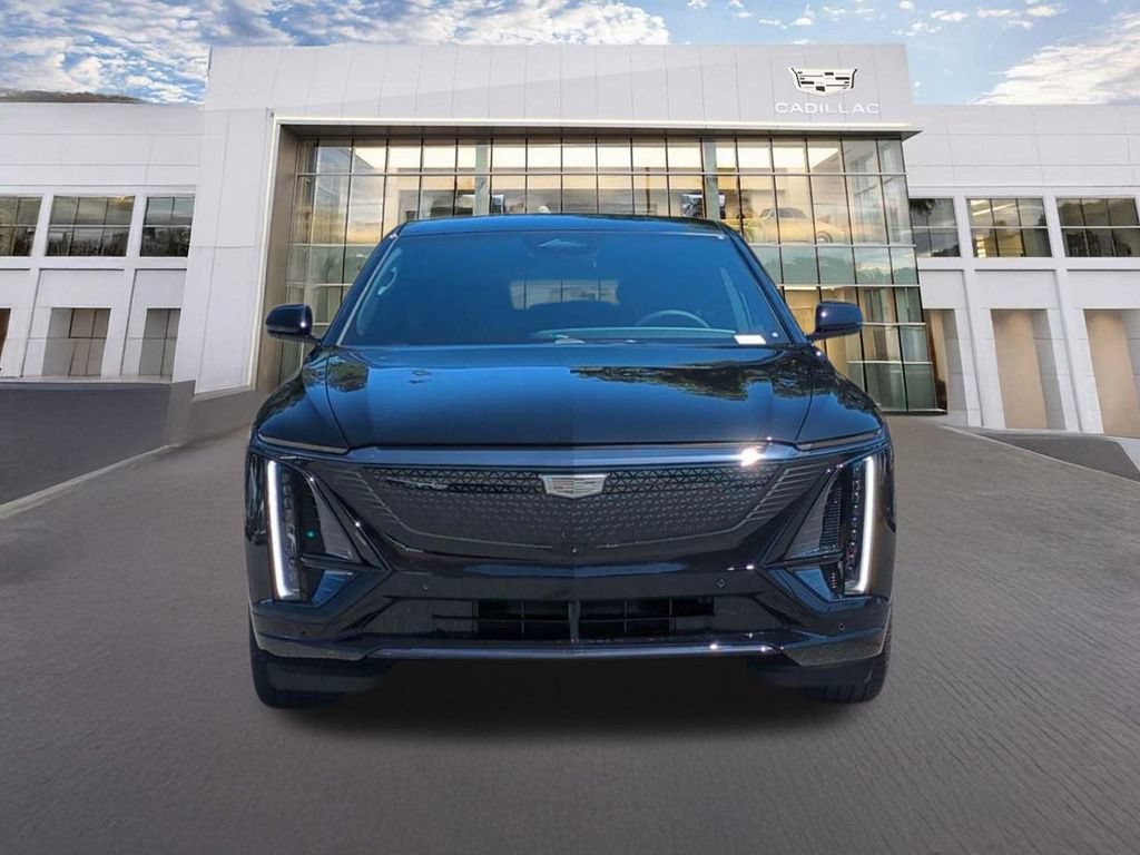 Used 2026 Cadillac Lyriq Sport AWD/4WD image 2
