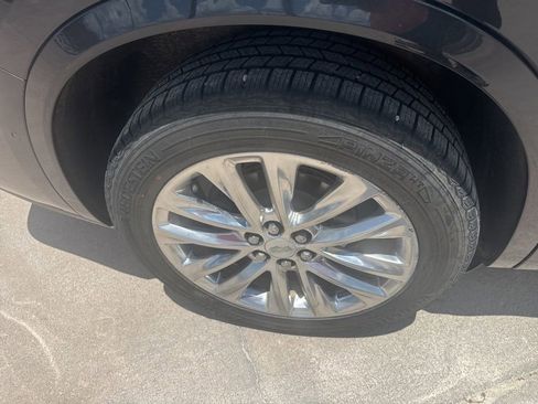 Used 2020 Cadillac XT6 Premium Luxury FWD image 6