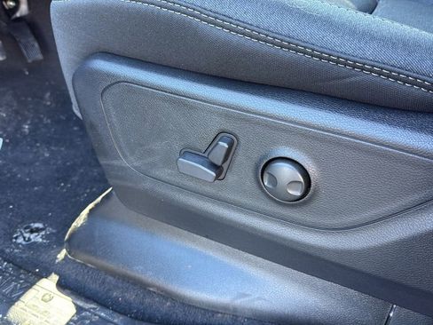 New 2026 RAM 1500 4x4 Crew Cab image 23