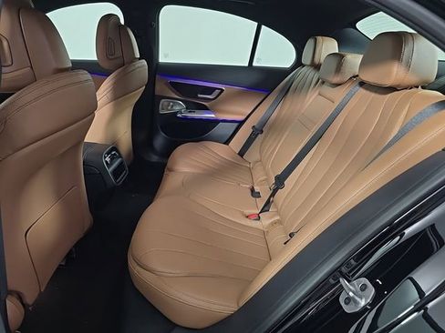 New 2026 Mercedes-Benz E 350 4MATIC Sedan image 15