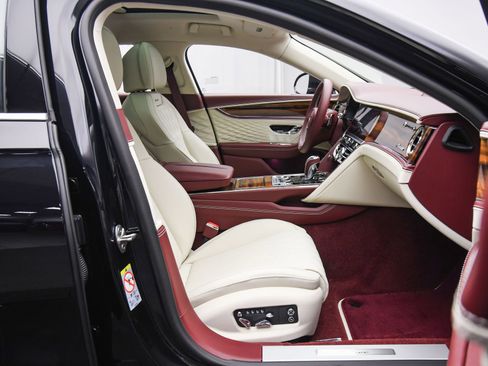 New 2026 Bentley Flying Spur Plug-In Hybrid AWD/4WD image 46