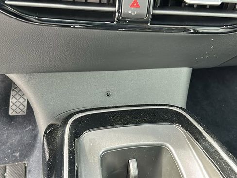 New 2025 Volkswagen ID.4 Pro S image 17