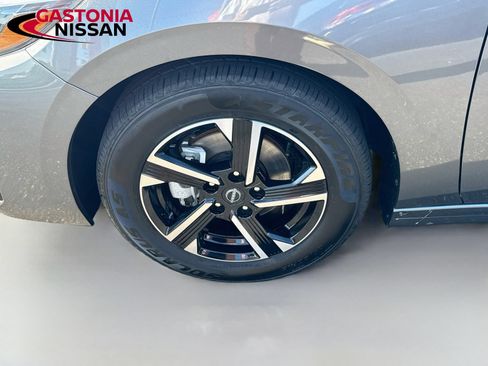 Used 2024 Nissan Sentra SV FWD image 38