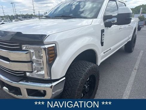Used 2019 Ford F250 Lariat w/ Lariat Value Package AWD/4WD image 4