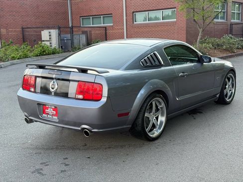 Used 2006 Ford Mustang GT Premium image 8