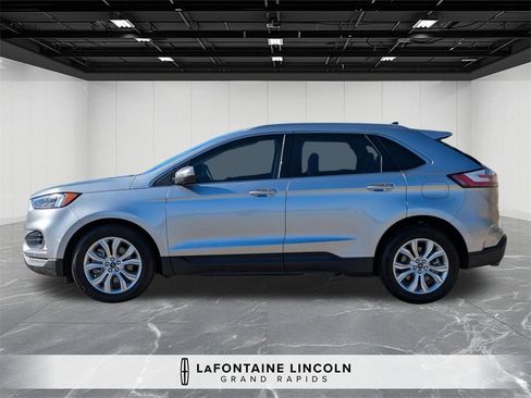 Used 2022 Ford Edge Titanium w/ Equipment Group 301A image 2