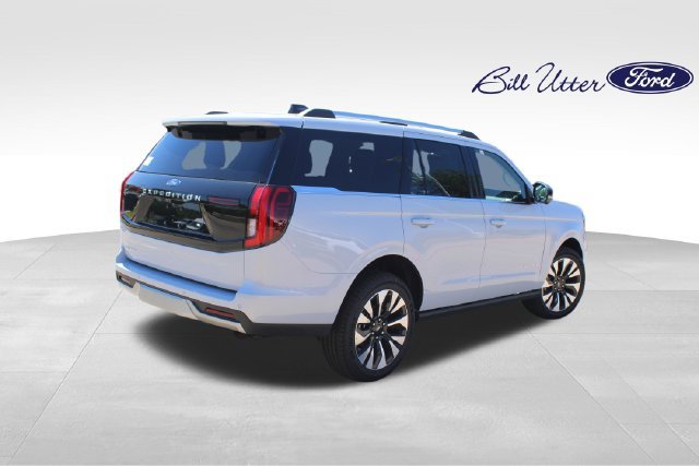 New 2026 Ford Expedition Platinum w/ Driver's Package AWD/4WD image 3
